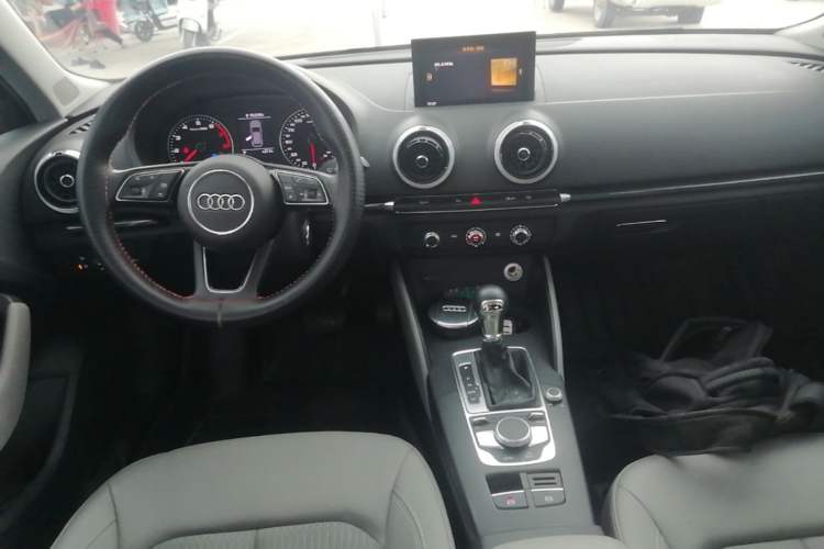 Used Audi A3 2018 30th Anniversary Edition Sportback 35 TFSI Fashion Model Center Console