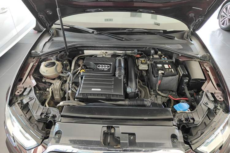 Used Audi A3 2018 30th Anniversary Edition Limousine 35 TFSI Fashion Model Engine Bay