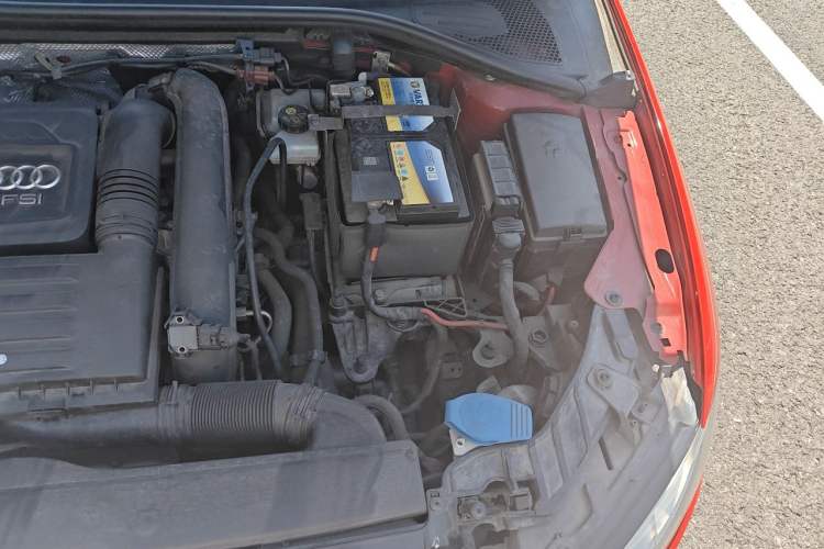 Used Audi A3 2018 30th Anniversary Edition Sportback 35 TFSI Fashion Model Engine Bay Left