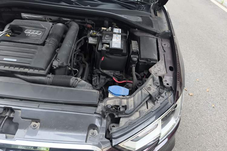 Used Audi A3 2018 30th Anniversary Edition Sportback 35 TFSI Sport Model Engine Bay Left
