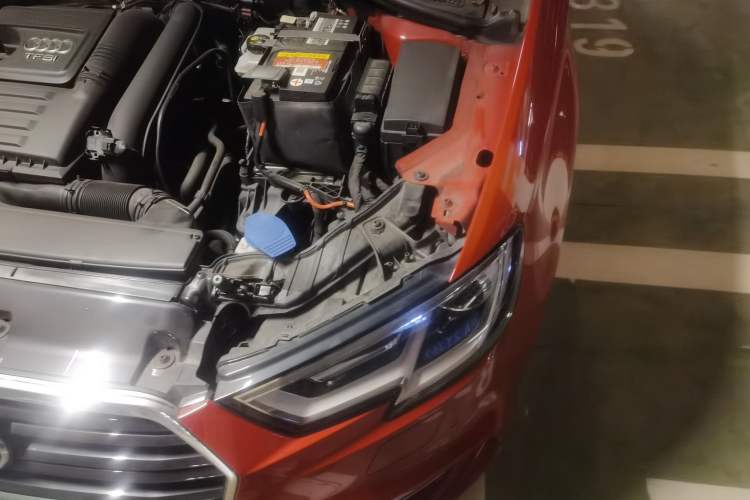 Used Audi A3 2018 30th Anniversary Edition Sportback 35 TFSI Fashion Model Engine Bay Left