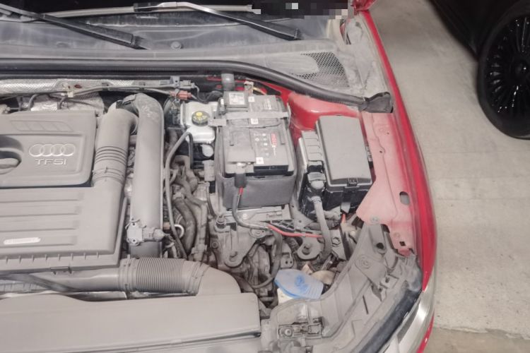 Used Audi A3 2018 30th Anniversary Edition Sportback 35 TFSI Ambition Model Engine Bay Left