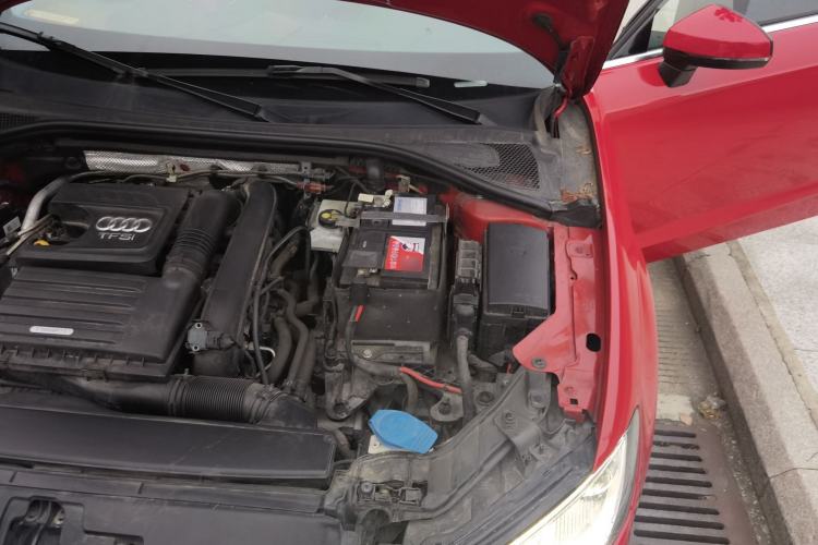 Used Audi A3 2018 30th Anniversary Edition Sportback 35 TFSI Ambition Model Engine Bay Left