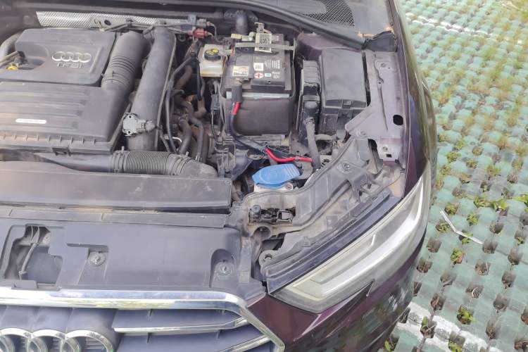 Used Audi A3 2018 30th Anniversary Edition Limousine 35 TFSI Style Model Engine Bay Left