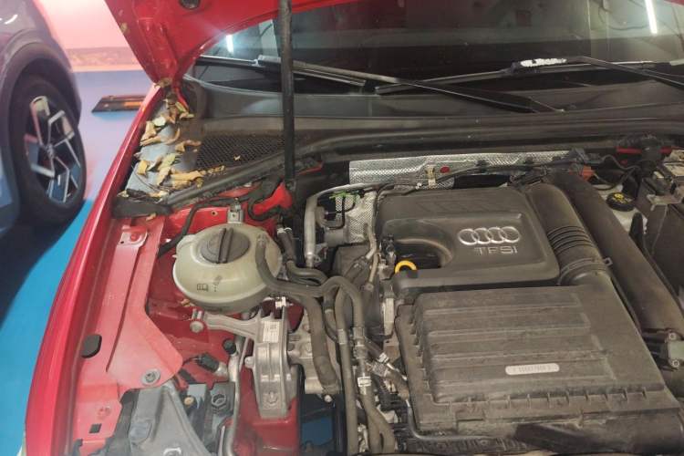 Used Audi A3 2018 30th Anniversary Edition Sportback 35 TFSI Ambition Model Engine Bay Right