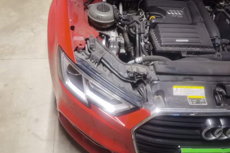 Used Audi A3 2018 30th Anniversary Edition Sportback 35 TFSI Fashion Model Engine Bay Right
