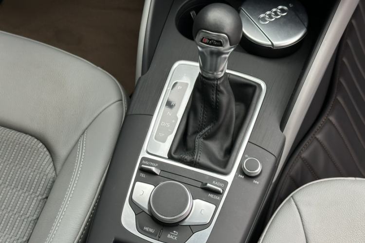 Used Audi A3 2018 30th Anniversary Edition Sportback 35 TFSI Fashion Model Gear Lever