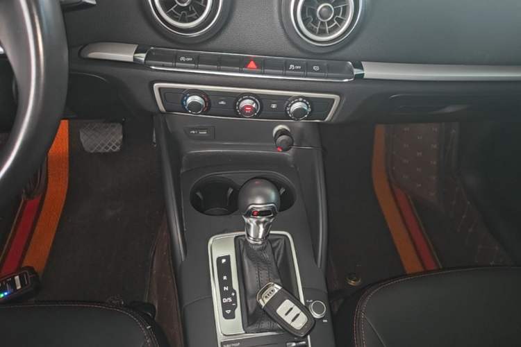 Used Audi A3 2018 30th Anniversary Edition Sportback 35 TFSI Ambition Model Gear Lever
