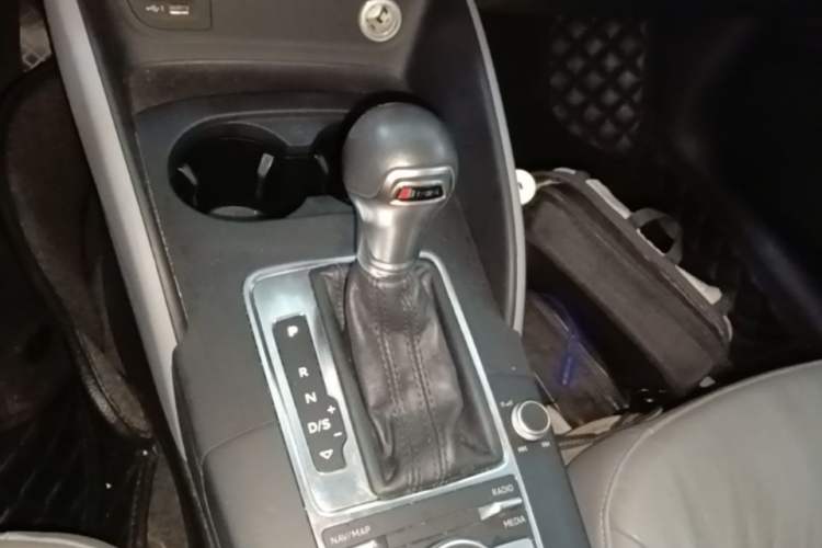 Used Audi A3 2018 30th Anniversary Edition Sportback 35 TFSI Fashion Model Gear Lever