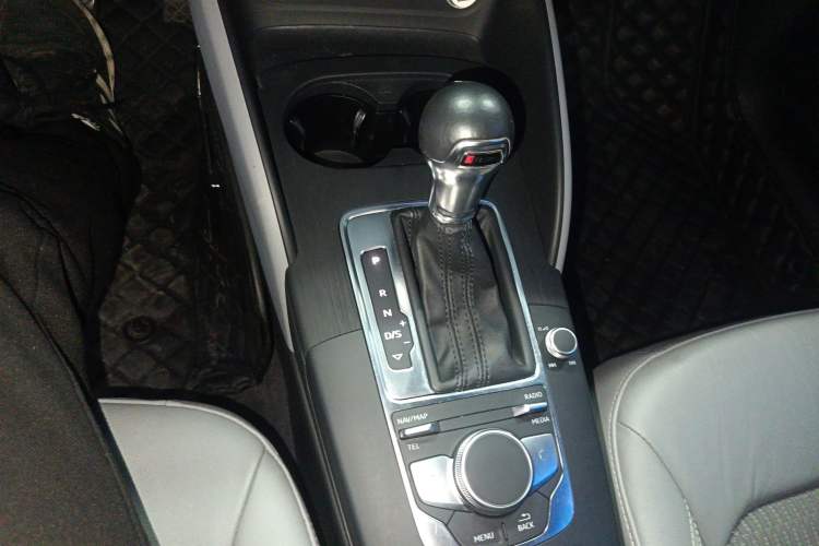 Used Audi A3 2018 30th Anniversary Edition Sportback 35 TFSI Fashion Model Gear Lever