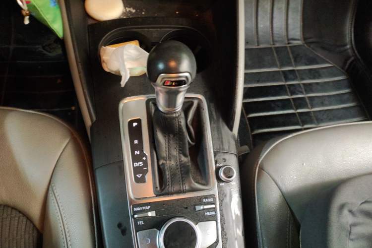 Used Audi A3 2018 30th Anniversary Edition Sportback 35 TFSI Fashion Model Gear Lever