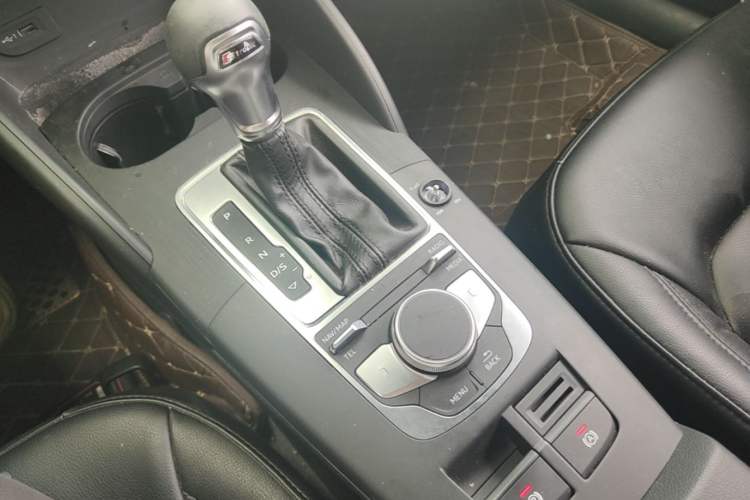 Used Audi A3 2018 30th Anniversary Edition Limousine 35 TFSI Ambition Model Gear Lever