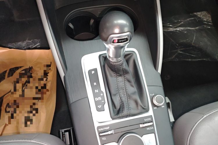 Used Audi A3 2018 30th Anniversary Edition Limousine 35 TFSI Fashion Model Gear Lever