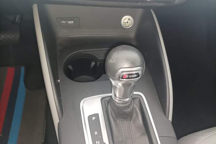 Used Audi A3 2018 30th Anniversary Edition Sportback 35 TFSI Fashion Model Gear Lever