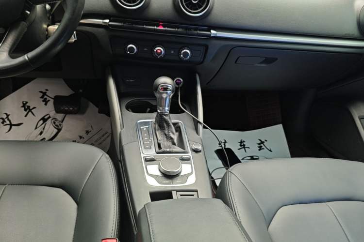 Used Audi A3 2018 30th Anniversary Edition Limousine 35 TFSI Ambition Model Gear Lever