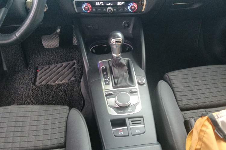 Used Audi A3 2018 30th Anniversary Edition Limousine 35 TFSI Sport Model Gear Lever