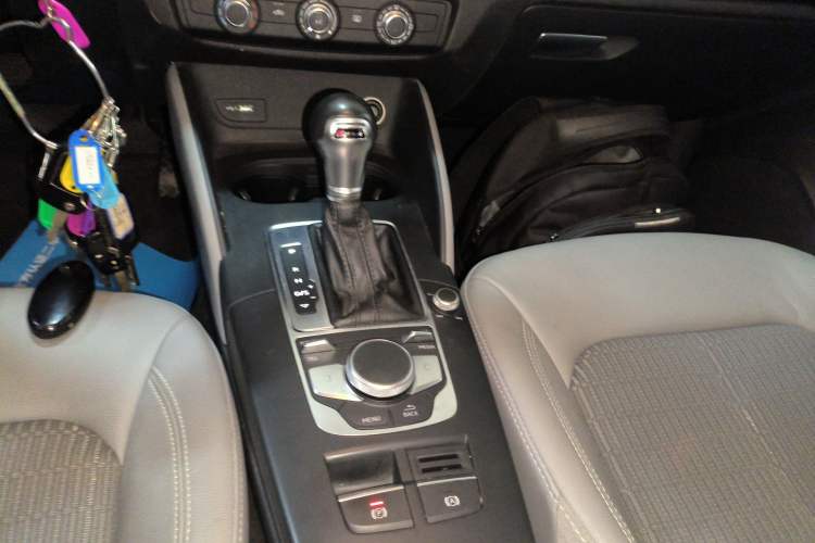 Used Audi A3 2018 30th Anniversary Edition Sportback 35 TFSI Fashion Model Gear Lever