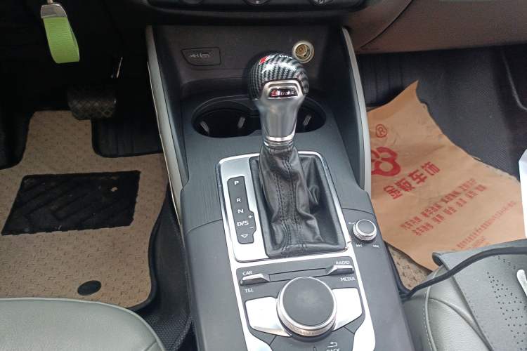 Used Audi A3 2018 30th Anniversary Edition Limousine 35 TFSI Fashion Model Gear Lever