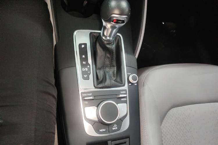 Used Audi A3 2018 30th Anniversary Edition Sportback 35 TFSI Ambition Model Gear Lever