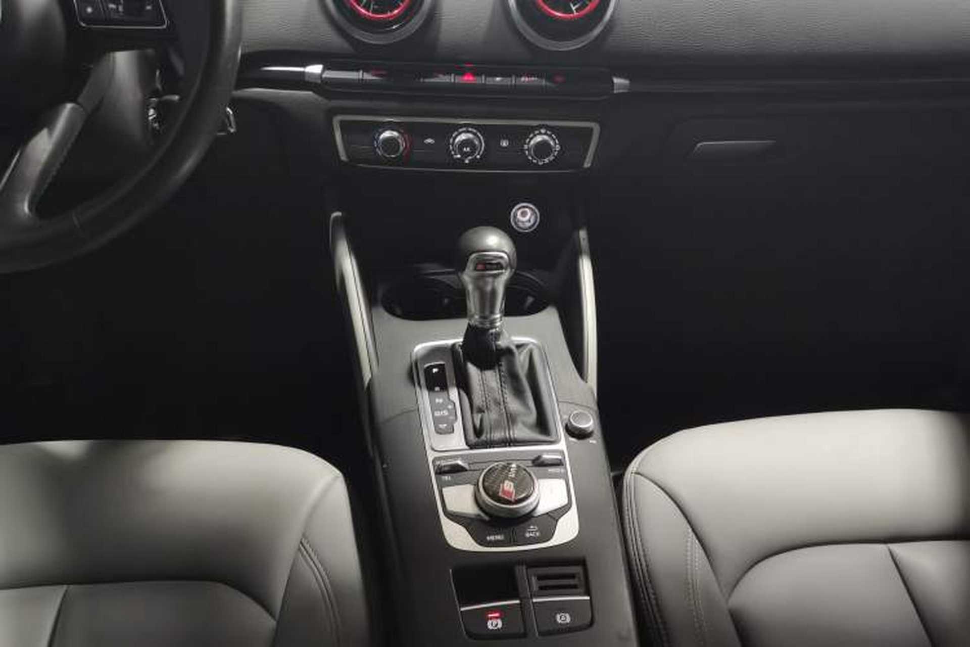 Used Audi A3 2018 30th Anniversary Edition Sportback 35 TFSI Fashion Model Gear Lever