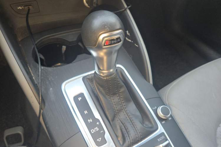 Used Audi A3 2018 30th Anniversary Edition Limousine 35 TFSI Ambition Model Gear Lever