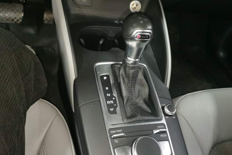 Used Audi A3 2018 30th Anniversary Edition Sportback 35 TFSI Fashion Model Gear Lever