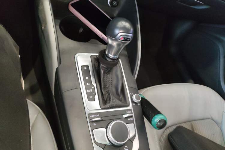 Used Audi A3 2018 30th Anniversary Edition Limousine 35 TFSI Fashion Model Gear Lever