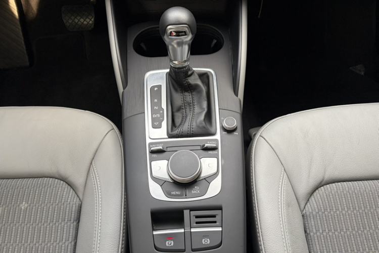Used Audi A3 2018 30th Anniversary Edition Limousine 35 TFSI Fashion Model Interior 4