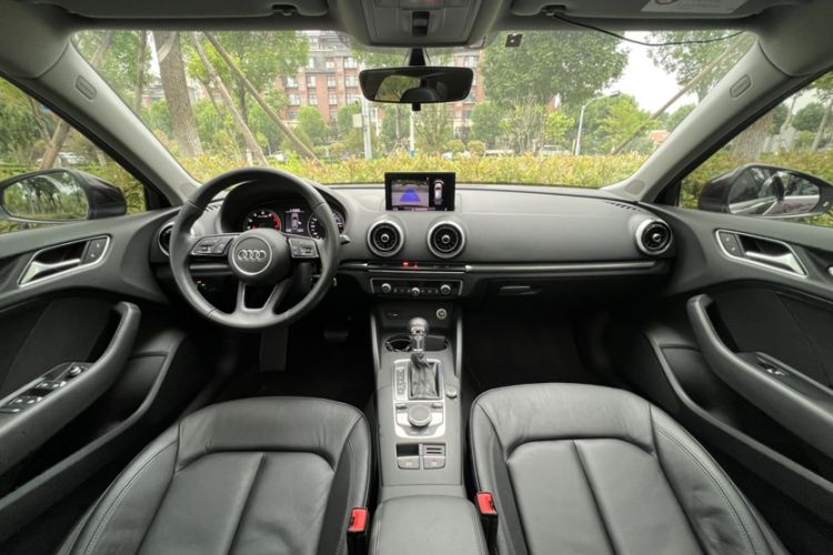 Used Audi A3 2018 30th Anniversary Edition Sportback 35 TFSI Style Model Interior 9