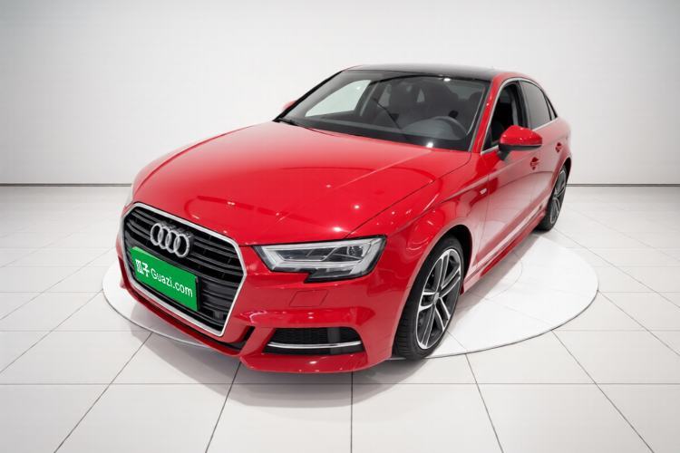 Używany Audi A3 2018 30th Anniversary Edition Limousine 35 TFSI Sport Model Guazi used car, China used car export, Used car for sale, Used cars, Cheapest cars for sale