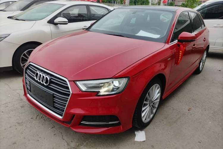 Used Audi A3 2018 30th Anniversary Edition Sportback 35 TFSI Fashion Model Guazi used car, China used car export, Used car for sale, Used Audi cars, Cheapest cars for sale