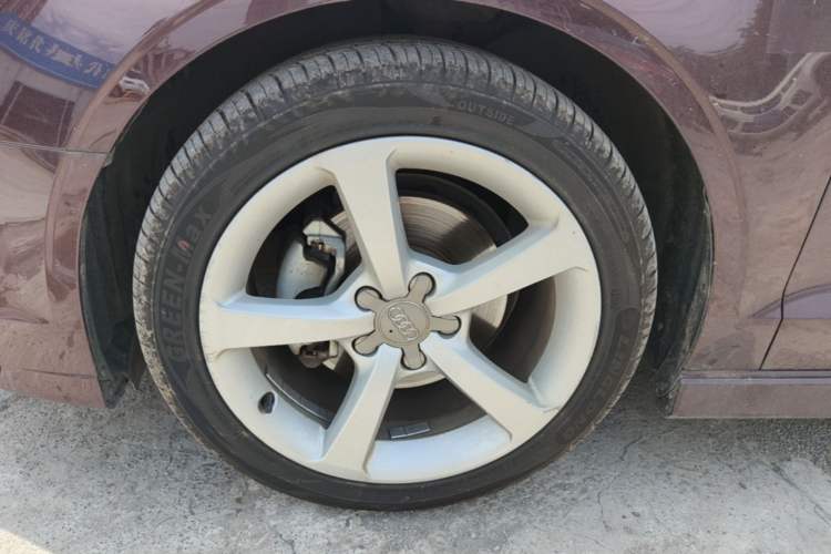 Used Audi A3 2018 30th Anniversary Edition Limousine 35 TFSI Fashion Model Left Front Wheel Hub