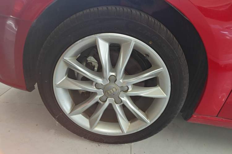 Used Audi A3 2018 30th Anniversary Edition Sportback 35 TFSI Ambition Model Left Front Wheel Hub