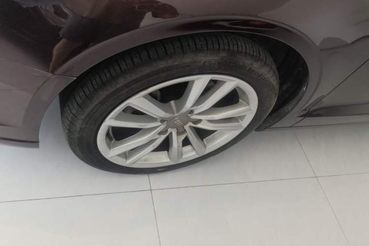 Used Audi A3 2018 30th Anniversary Edition Limousine 35 TFSI Ambition Model Left Front Wheel Hub