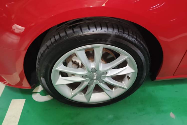 Used Audi A3 2018 30th Anniversary Edition Sportback 35 TFSI Ambition Model Left Front Wheel Hub