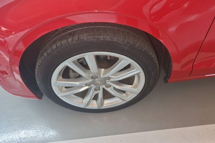 Used Audi A3 2018 30th Anniversary Edition Limousine 35 TFSI Ambition Model Left Front Wheel Hub