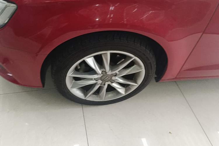 Used Audi A3 2018 30th Anniversary Edition Sportback 35 TFSI Ambition Model Left Front Wheel Hub