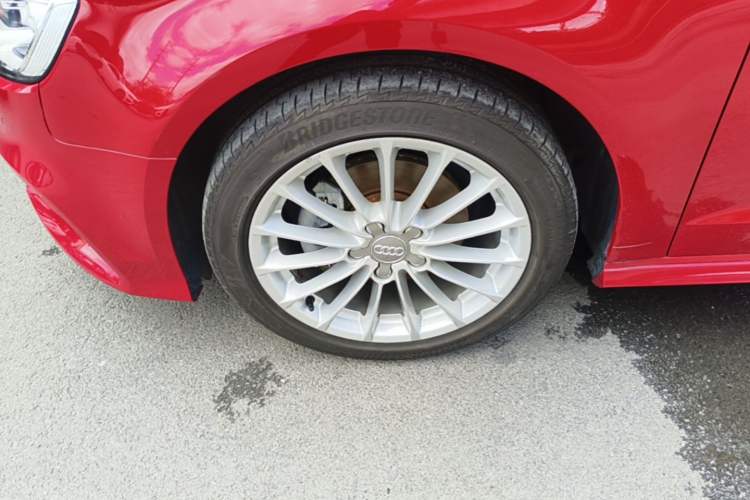 Used Audi A3 2018 30th Anniversary Edition Sportback 35 TFSI Fashion Model Left Front Wheel Hub