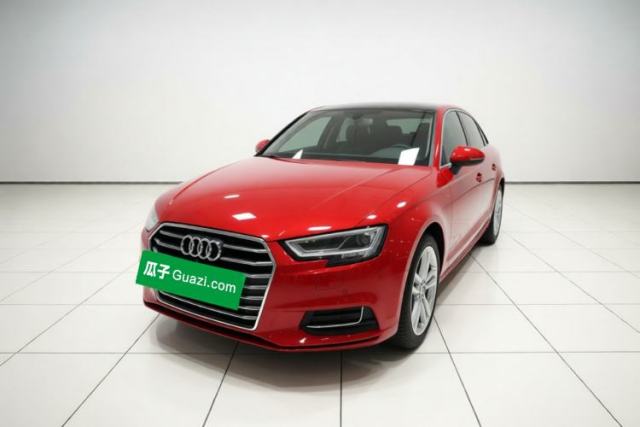 Ojetý Audi A3 2018 30th Anniversary Edition Limousine 35 TFSI Style Model