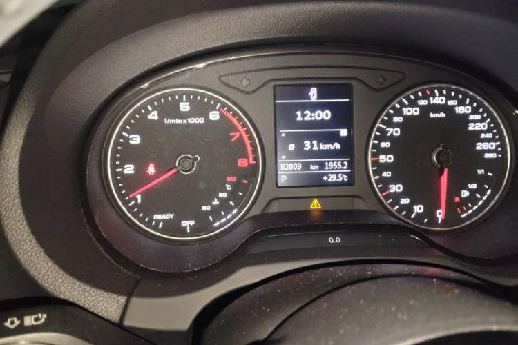 Used Audi A3 2018 30th Anniversary Edition Limousine 35 TFSI Fashion Model Odometer Close Up