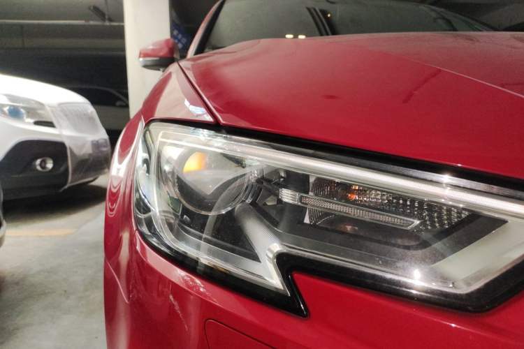 Used Audi A3 2018 30th Anniversary Edition Sportback 35 TFSI Fashion Model Right Front Headlight