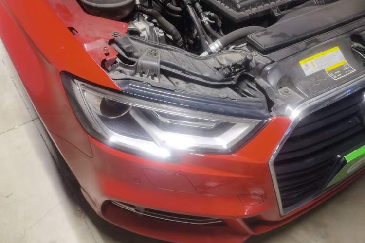 Used Audi A3 2018 30th Anniversary Edition Sportback 35 TFSI Fashion Model Right Front Headlight