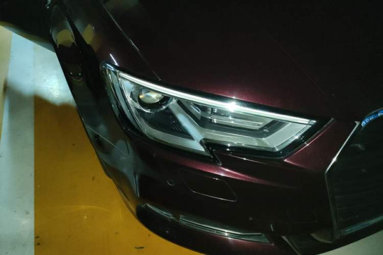 Used Audi A3 2018 30th Anniversary Edition Limousine 35 TFSI Fashion Model Right Front Headlight