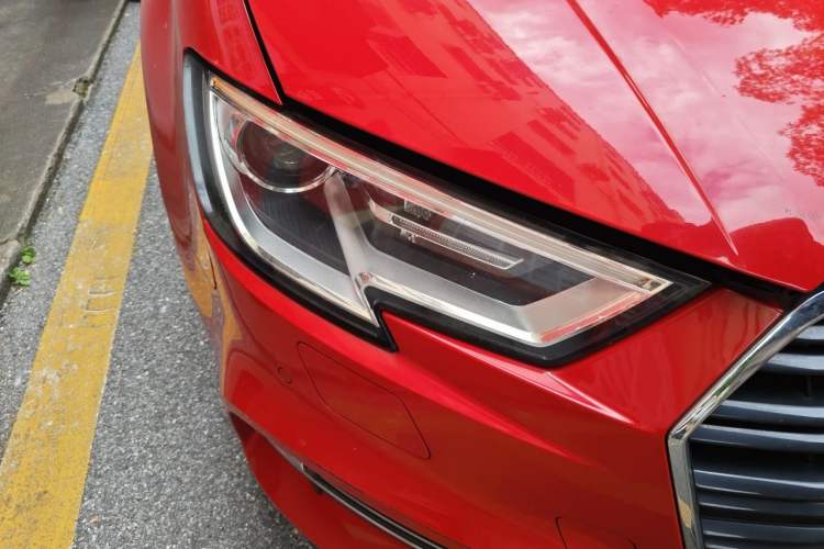 Used Audi A3 2018 30th Anniversary Edition Limousine 35 TFSI Fashion Model Right Front Headlight