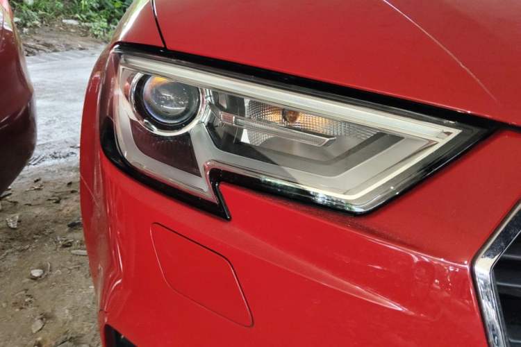 Used Audi A3 2018 30th Anniversary Edition Limousine 35 TFSI Ambition Model Right Front Headlight