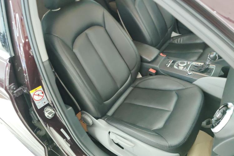 Used Audi A3 2018 30th Anniversary Edition Limousine 35 TFSI Fashion Model Right Front Seat