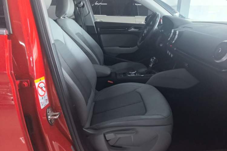 Used Audi A3 2018 30th Anniversary Edition Limousine 35 TFSI Fashion Model Right Front Seat