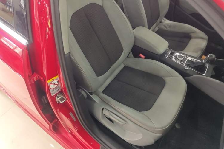 Used Audi A3 2018 30th Anniversary Edition Sportback 35 TFSI Fashion Model Right Front Seat