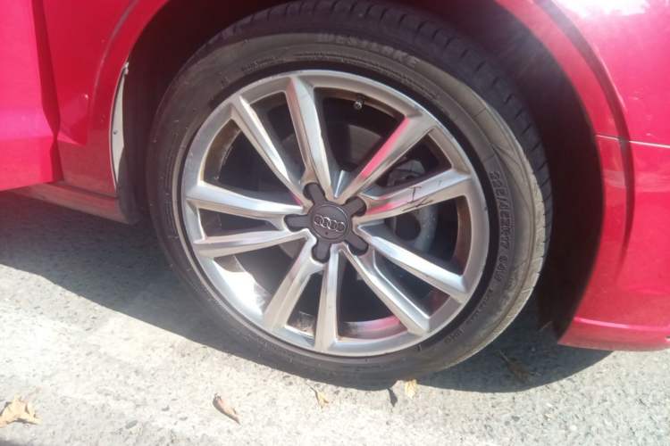 Used Audi A3 2018 30th Anniversary Edition Limousine 35 TFSI Ambition Model Right Front Wheel Hub