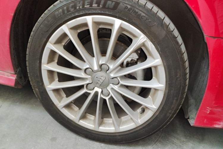 Used Audi A3 2018 30th Anniversary Edition Sportback 35 TFSI Fashion Model Right Front Wheel Hub